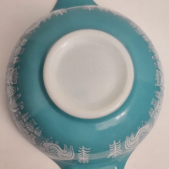 Vintage 50s Turquoise Amish Butterprint Pyrex Bowl - Picture 3 of 10